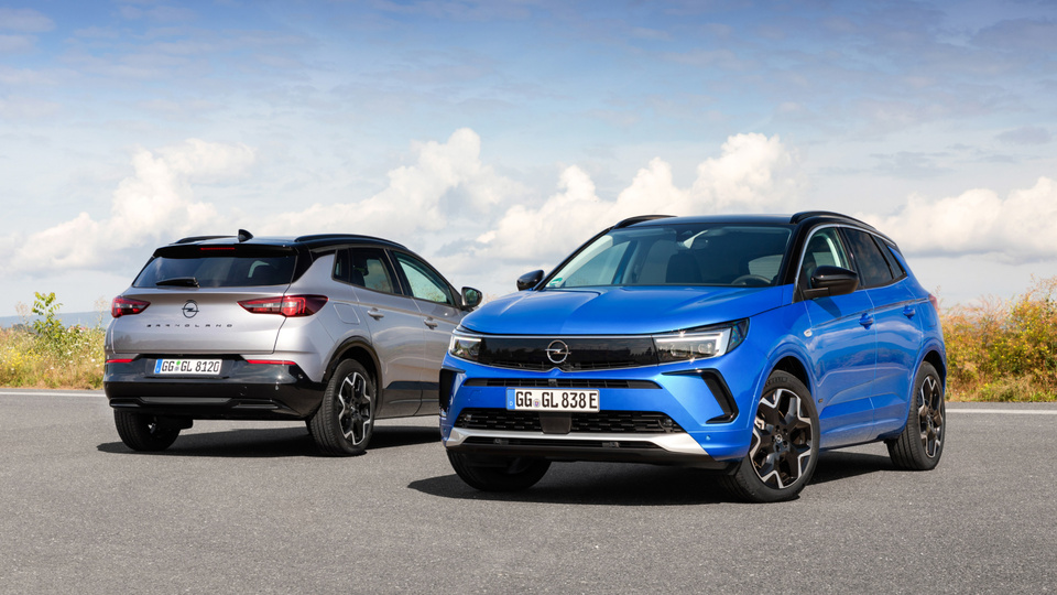 'Otomobili yatırım için alanlar artıyor'