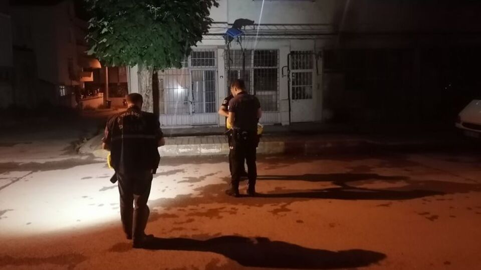 Tartıştığı kocası tarafından pencereden atıldı