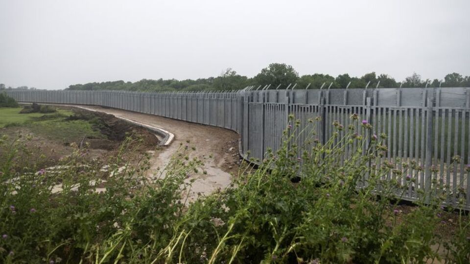 Yunanistan, Türkiye sınırındaki çiti uzatacak