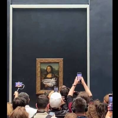 Yaşlı kadın kılığına girdi... Dünyaca ünlü tabloya pastalı saldırı