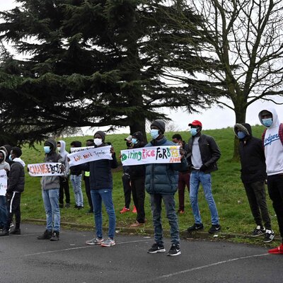 İngiltere'nin göçmenleri Ruanda'ya gönderme planı başlıyor