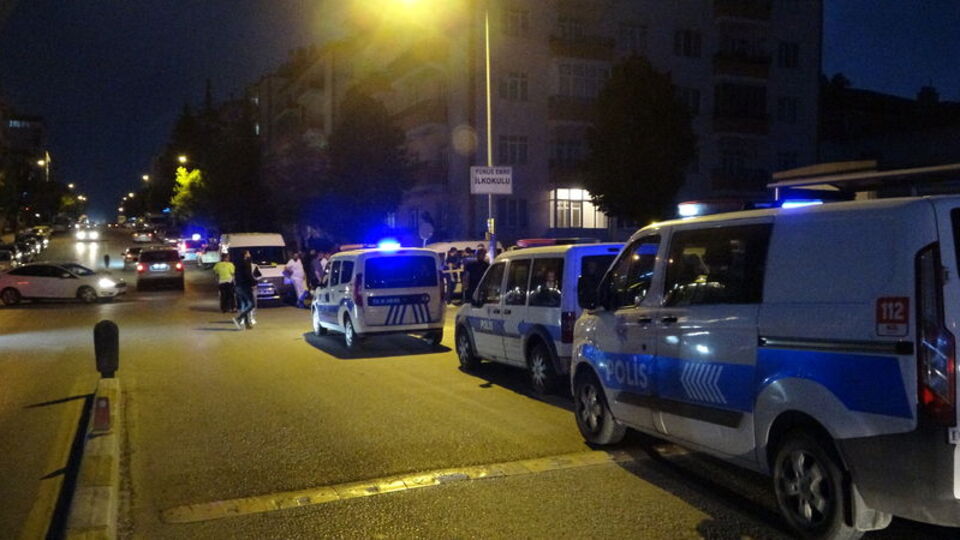 Eniştesinin açtığı ateşin kurbanı oldu