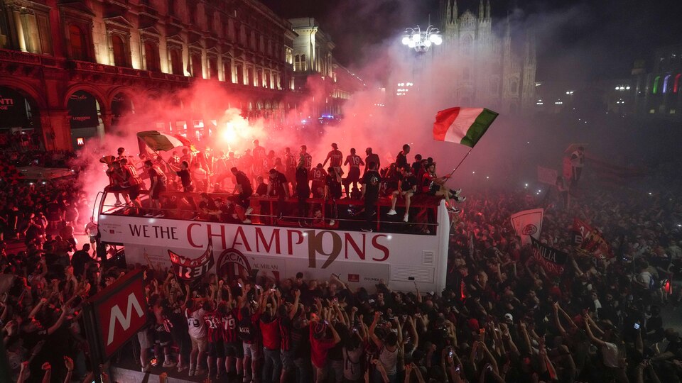 Milan resmen satıldı