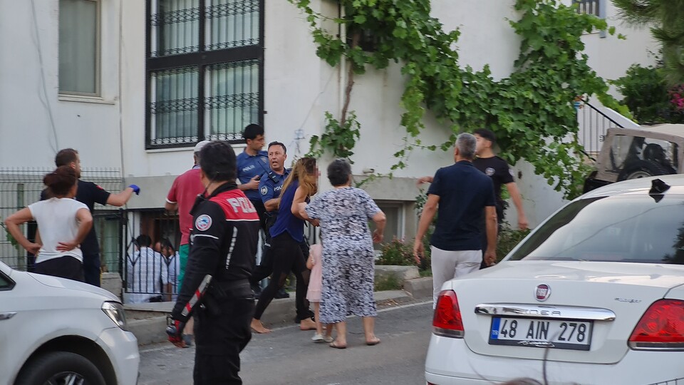 Dehşet anları! Eski karısı ve çocuklarını rehin aldı