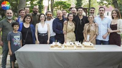 'Aziz'in son set gününden renkli kareler!