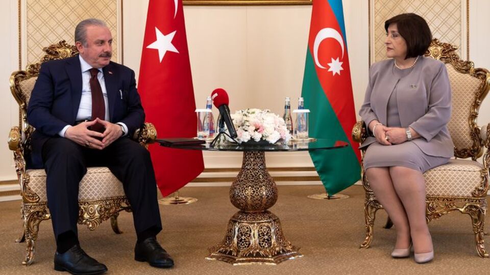 Şentop Azeri mevkidaşı ile görüştü