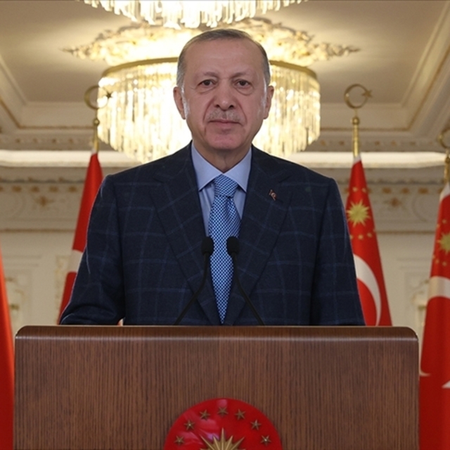 Cumhurbaşkanı Erdoğan İstanbulspor'u kutladı