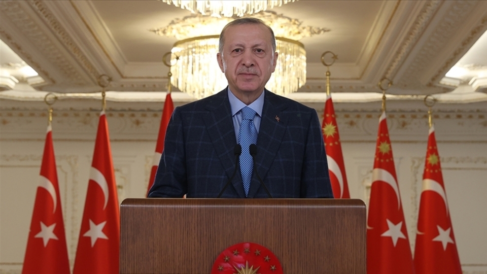 Cumhurbaşkanı Erdoğan İstanbulspor'u kutladı
