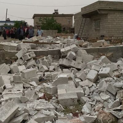 Şiddetli fırtınanın ardından bina çöktü