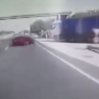 Ölü sayısı 3'e çıktı! Dehşet anı kamerada!