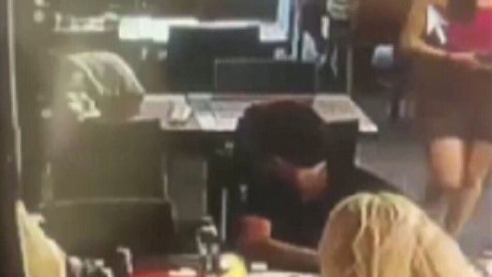 O anlar kamerada! Herkes izledi! Restoranda ölüm!