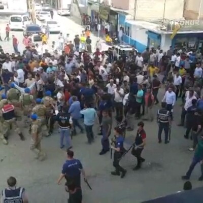 Aşiretlerin kavgasında ortalık savaş alanına döndü!