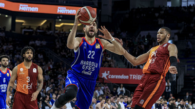 Anadolu Efes finalde