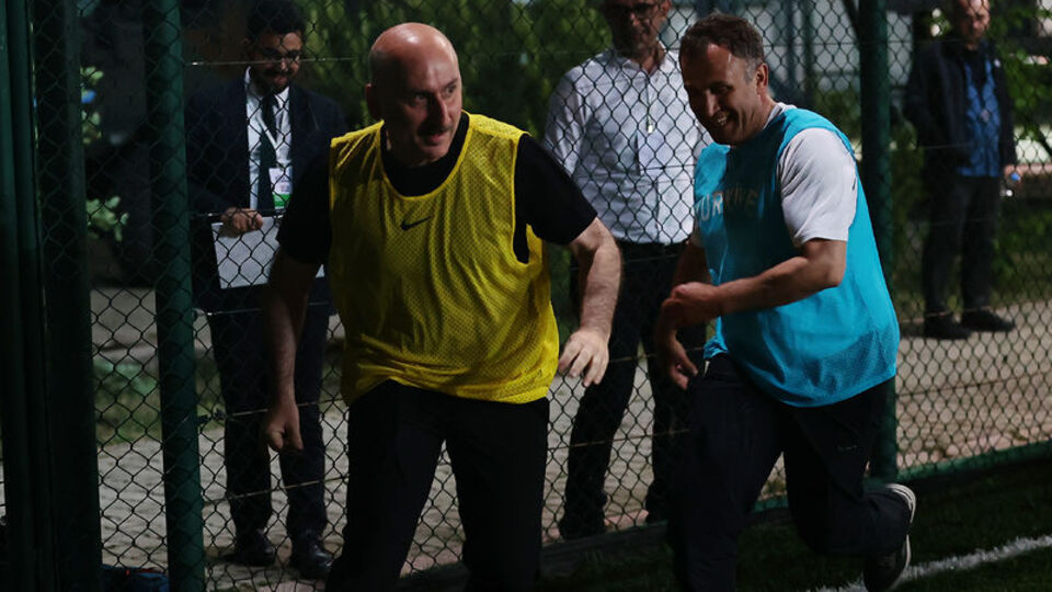 Bakanlar ile milletvekilleri maç yaptı