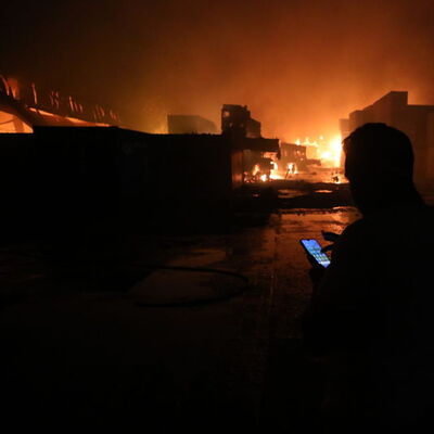 Bangladeş'te kimyasal dolu konteyner deposunda patlama!