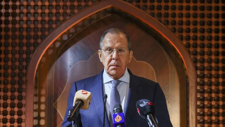 Lavrov'a hava sahalarını kapattılar: Rusya'dan yanıt!