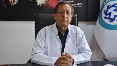 Tehdit edilen doktor evinin önünde bıçaklandı