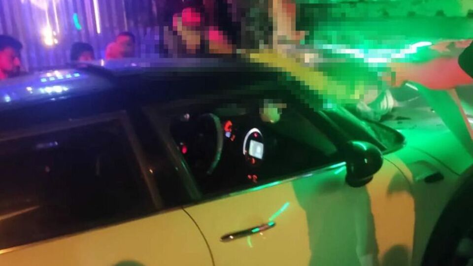 İngiliz turisti kaldırımda ezdi!