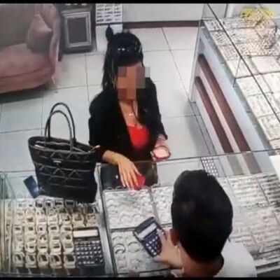 Kendilerini kamu görevlisi olarak tanıtıp dolandırdılar