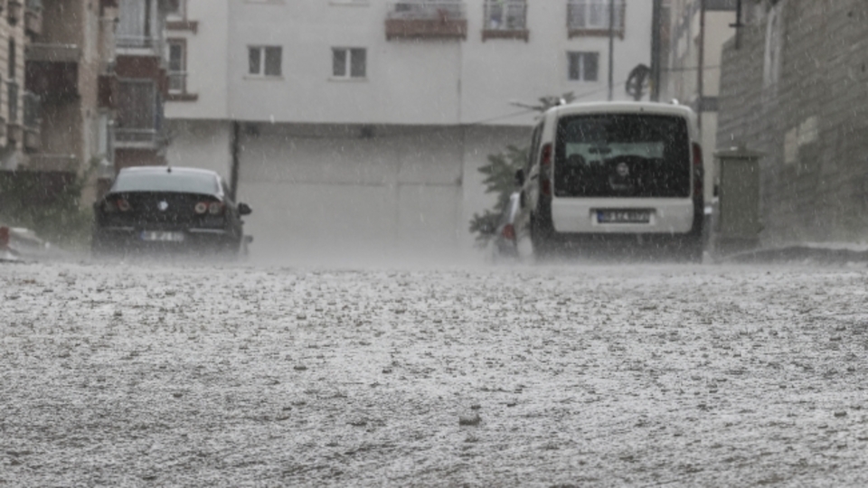 Ankara Valiliği'nden 'sağanak' uyarısı