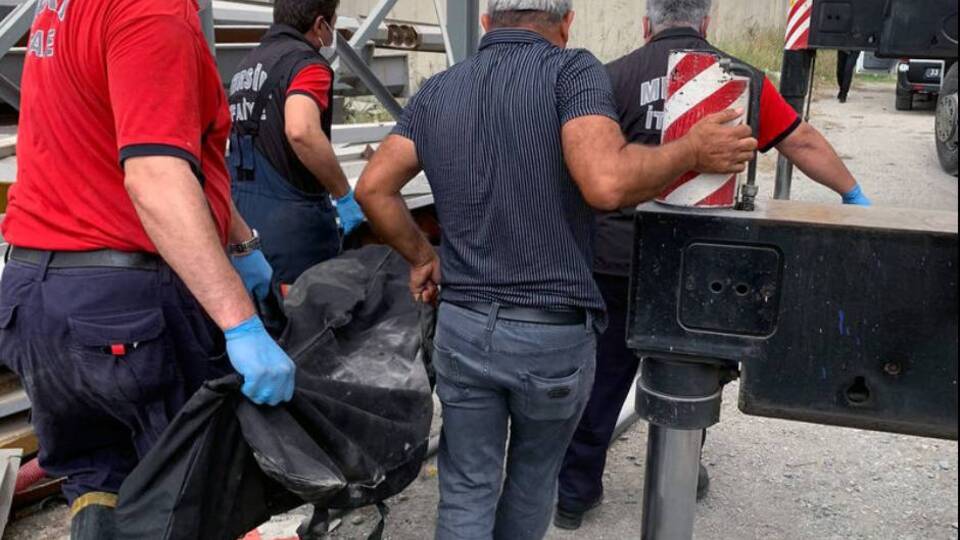 Devrilen vincin altında feci son!