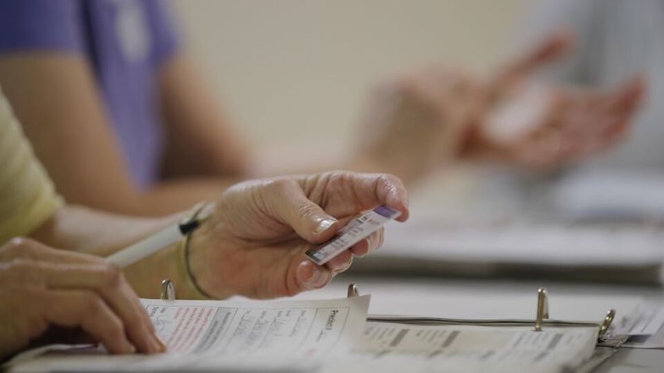 100 yaşında ehliyetini yeniledi