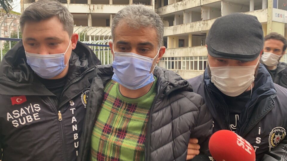 Annesini ve üvey kardeşini öldürdü! "Ellerinizden öpüyorum!"