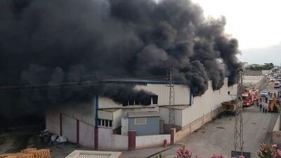 Hatay'da antrepo yangını! Kontrol altına alındı