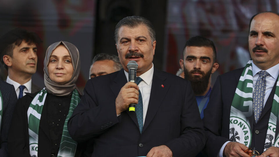 Bakan Koca'dan hekimlerin özlük haklarına ilişkin açıklama