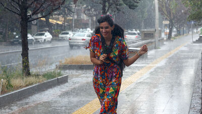 Meteoroloji'den bahar yağmuru uyarısı! Bu bölgelerde sel tehlikesi