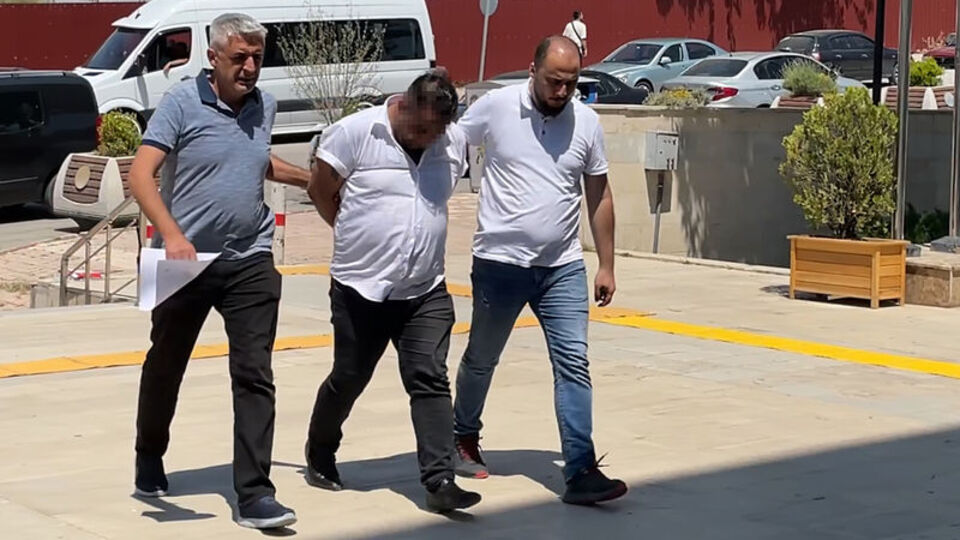 Evinde ölü bulunmuştu! Cinayet perdesi aralandı!