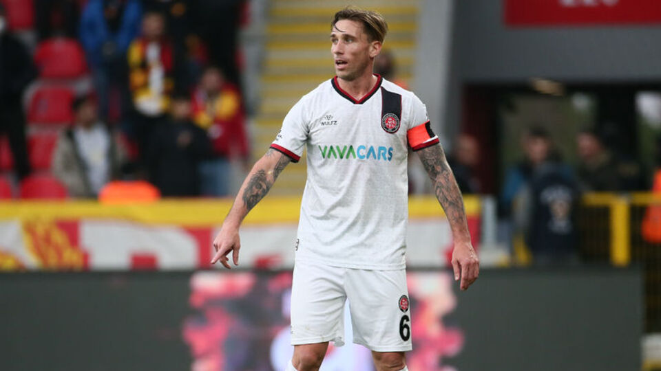 Biglia sürprizi! İmzayı attı