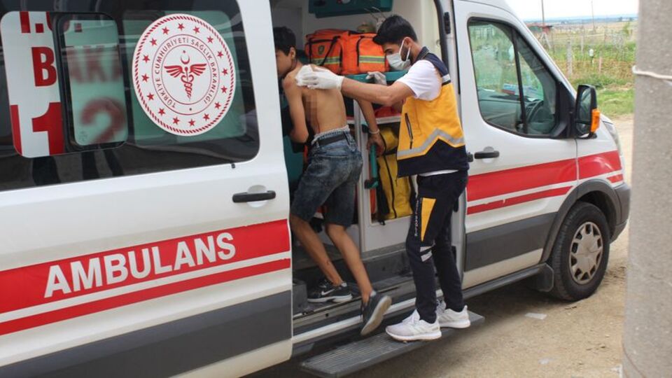 Biri kendini vurdu! Öteki mahalleyi ayağa kaldırdı! TikTok uğruna!