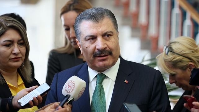 Bakan Koca'dan sağlık çalışanlarına iyi haber