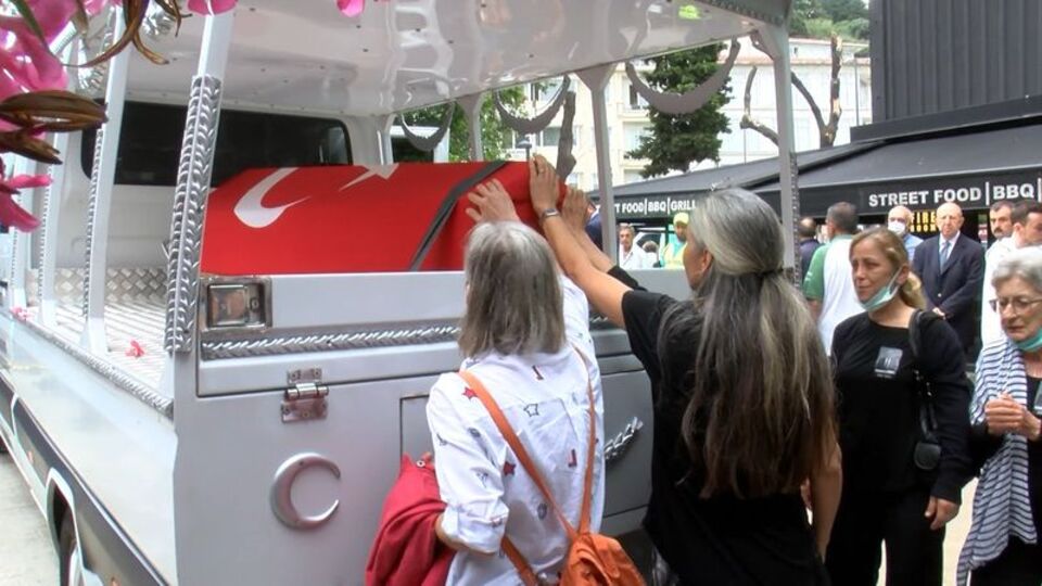 Tarhan Erdem son yolculuğuna uğurlandı