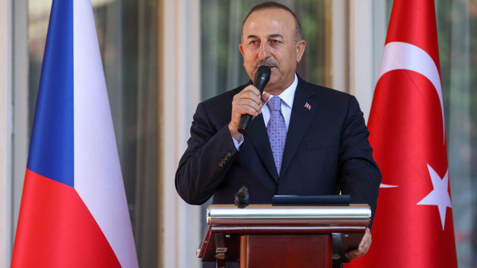 Çavuşoğlu: İtalya'da helikopterin düştüğü bölge bulundu