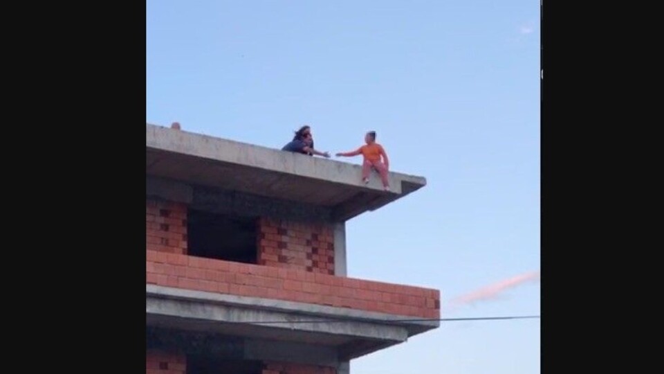 Korku dolu anlar! Atlamaktan son anda vazgeçti