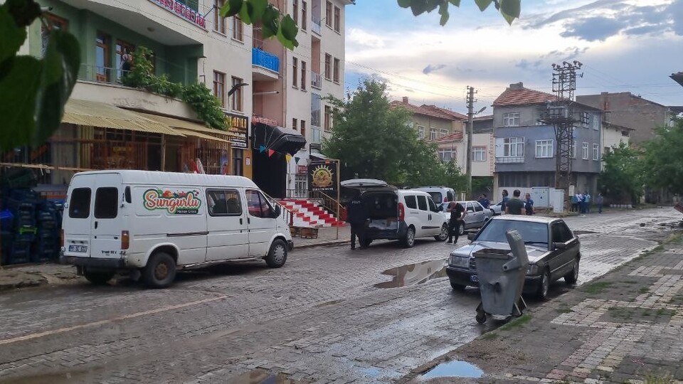 Evlat vahşeti! Tartıştığı annesini vurdu