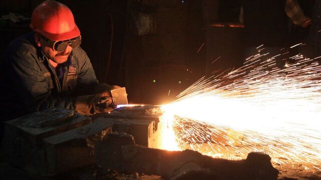 Sanayi üretimi yıllık yüzde 10.8 arttı
