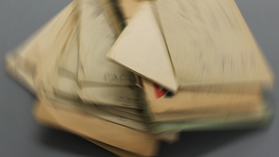 Postacı, 53 bin adet postayı hurdacıya sattı!