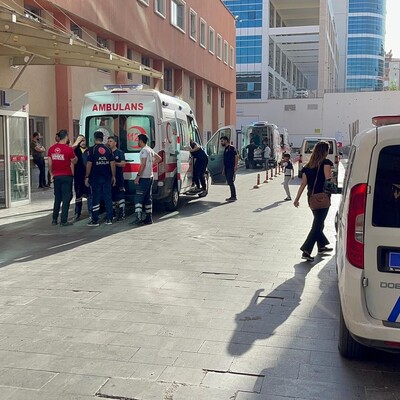 Polis memuru, karısı ve oğluna kurşun yağdırdı!