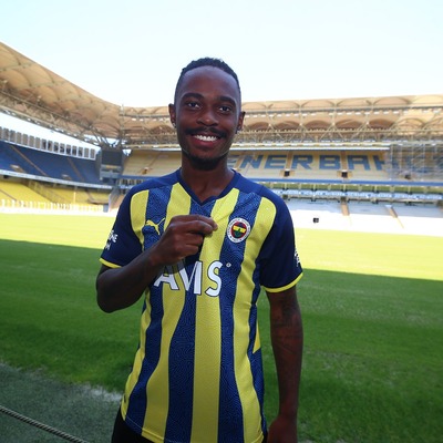 Fenerbahçe transferi açıkladı!