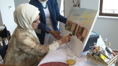 Emine Erdoğan'dan 'Ekolojik Sanat' sergisine ziyaret