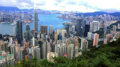 Hong Kong Fed'i takip etti