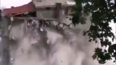 İzmir'de paniğe yol açan yıkım!