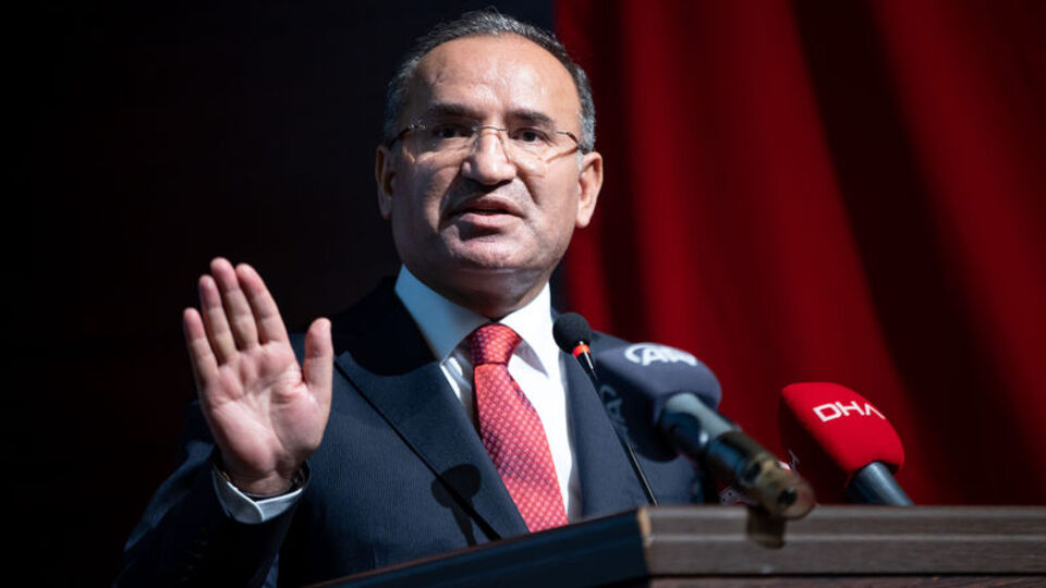 Bozdağ'dan hakim ve savcılara 'sosyal medya' uyarısı