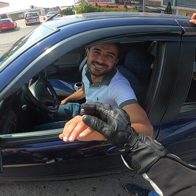 Özlenen görüntü! Trafikteki tartışma çaycıda bitti