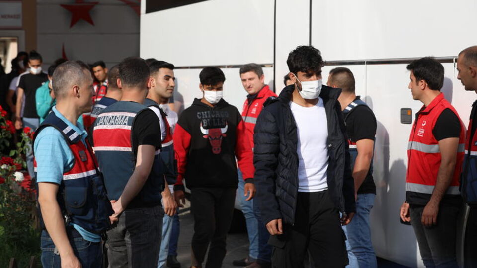 209 Afganistan uyruklu göçmen sınır dışı ediliyor