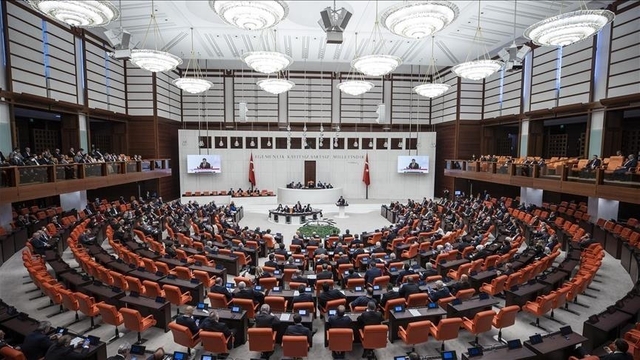Sağlık çalışanları kanun teklifi kabul edildi
