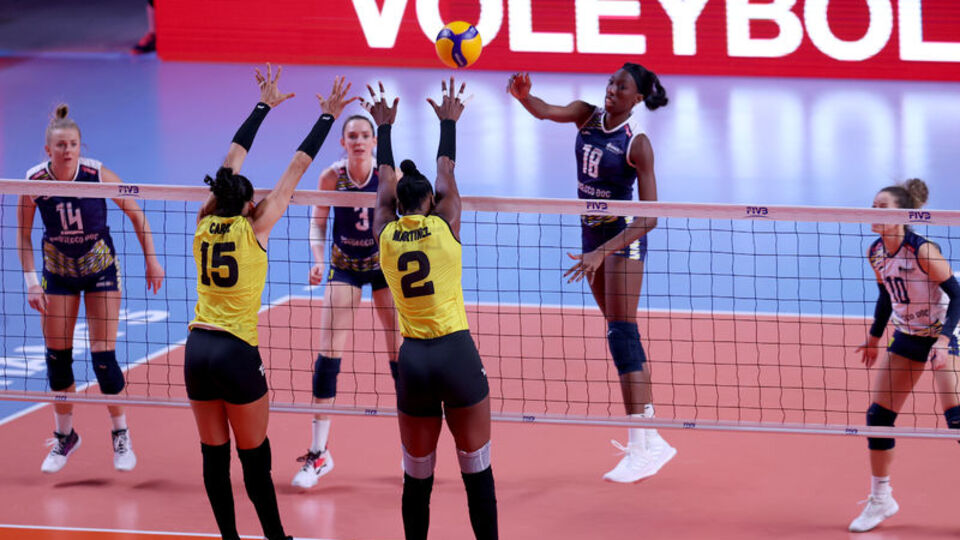 Dünya yıldızı Egonu, VakıfBank'ta